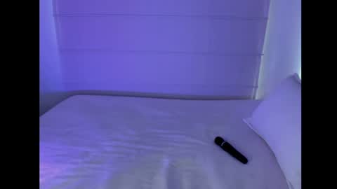 Snapshot of _viviana chatting on 8, 7, 2026 INSTAGRAM pinzon viviana online show from 8, 7, 2026