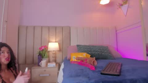 Snapshot of _wendy_x chatting on 19, 9, 2025 _wendy_x online show from 19, 9, 2025