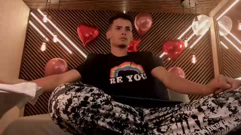  white fox  online show from 18, 2, 2025