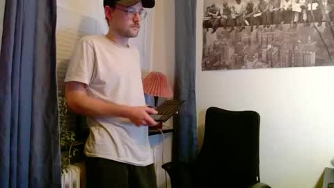 _whoisthatguy_ online show from 27, 10, 2025