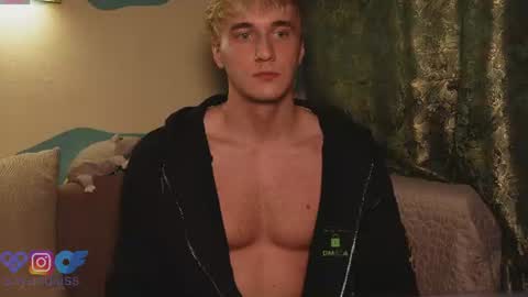 Snapshot of _your_secret_lover_ chatting on 16, 7, 2026 G Bi 192cm 85kg online show from 16, 7, 2026