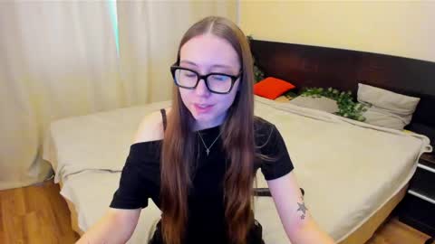 Snapshot of _yourhotangel_ chatting on 1, 6, 2026 Eva online show from 1, 6, 2026