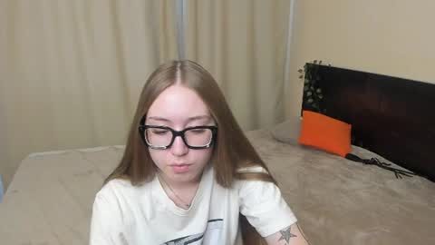 Snapshot of _yourhotangel_ chatting on 25, 7, 2026 Eva online show from 25, 7, 2026