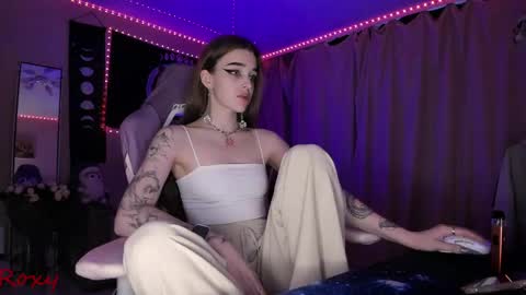 Roxy online show from 19, 4, 2026