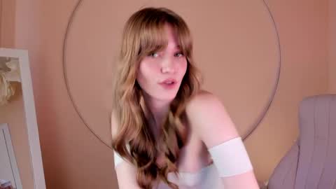 Snapshot of a1ice_vibe chatting on 13, 5, 2026 a1ice_vibe online show from 13, 5, 2026