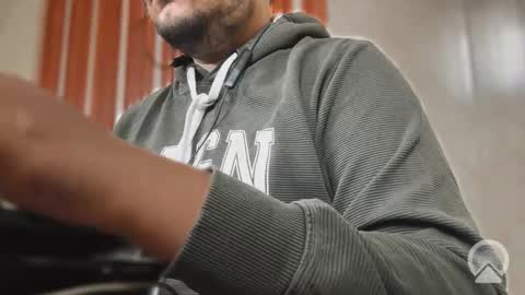 Sleepy owl online show from 8, 10, 2025