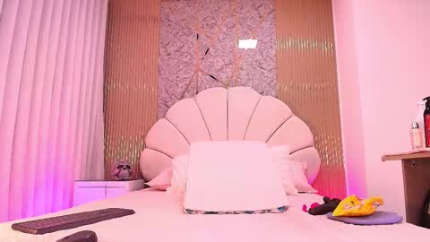 Aisha online show from 31, 10, 2025