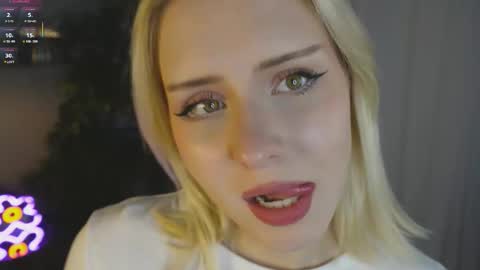 Snapshot of a_avine chatting on 17, 10, 2025 Molly online show from 17, 10, 2025