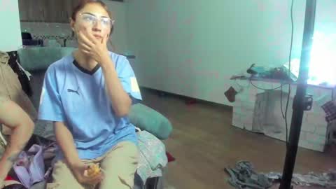 A Sexy Couple online show from 8, 1, 2025