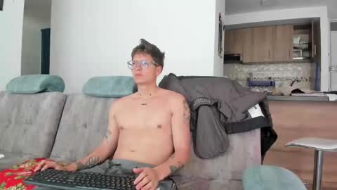 A Sexy Couple online show from 22, 1, 2025