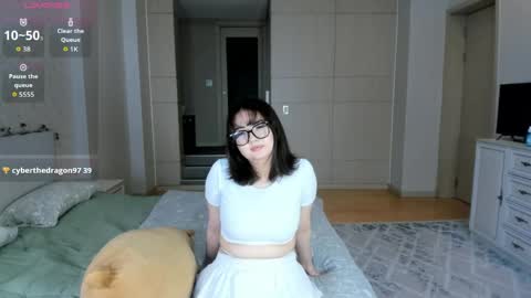 Snapshot of aaariel chatting on 11, 4, 2026 Ari online show from 11, 4, 2026