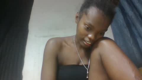 aadienne online show from 17, 4, 2026