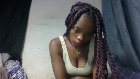 aadienne online show from 21, 4, 2026