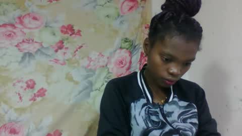 Snapshot of aadienne chatting on 30, 4, 2026 aadienne online show from 30, 4, 2026