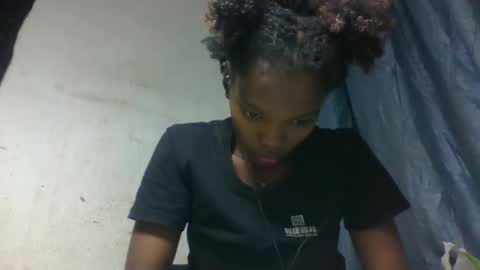 Snapshot of aadienne chatting on 9, 5, 2026 aadienne online show from 9, 5, 2026