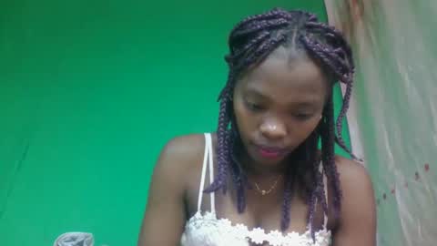 Snapshot of aadienne chatting on 20, 5, 2026 aadienne online show from 20, 5, 2026