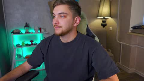 Alex online show from 4, 3, 2025