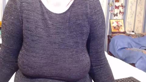 Snapshot of aamarillis chatting on 20, 9, 2025 NINA online show from 20, 9, 2025