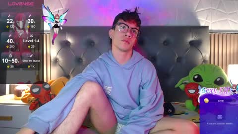 Snapshot of aaron_blink1 chatting on 9, 1, 2025 Aaron online show from 9, 1, 2025