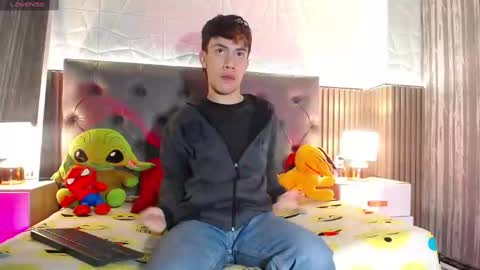 Snapshot of aaron_blink1 chatting on 18, 2, 2025 Aaron online show from 18, 2, 2025