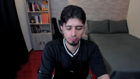 Aaron online show from 23, 12, 2024