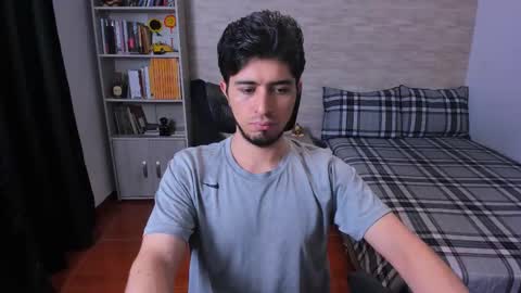 Aaron online show from 25, 11, 2025