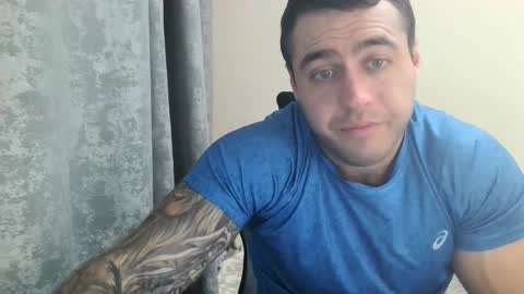 Snapshot of aaron_royal chatting on 15, 9, 2025 Davin tayl online show from 15, 9, 2025