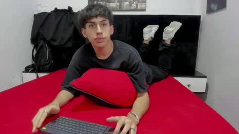 Snapshot of aaron_spencer13 chatting on 18, 9, 2025 Aron online show from 18, 9, 2025