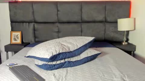 Aron online show from 22, 10, 2025