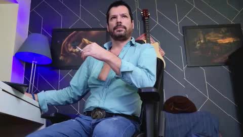 Aaron online show from 1, 12, 2025