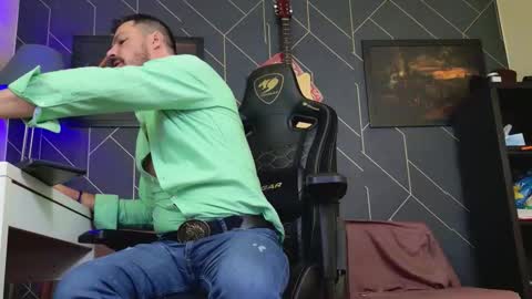 Aaron online show from 5, 12, 2025