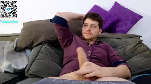 Aaron  online show from 19, 10, 2025