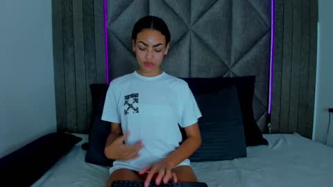   AASHLEY  online show from 21, 1, 2025