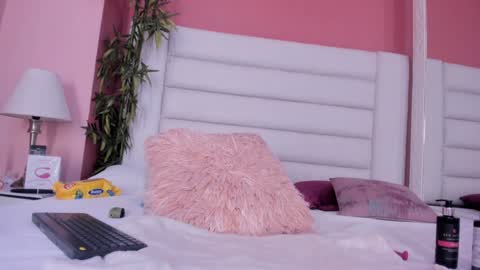 abbey_walker online show from 30, 12, 2024