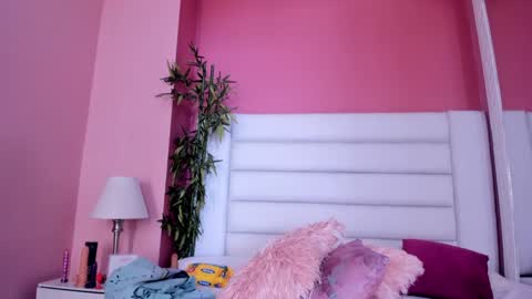 abbey_walker online show from 31, 12, 2024