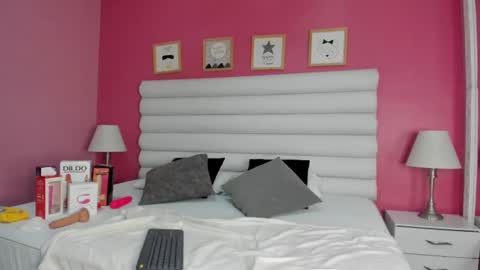 abbey_walker online show from 9, 9, 2025