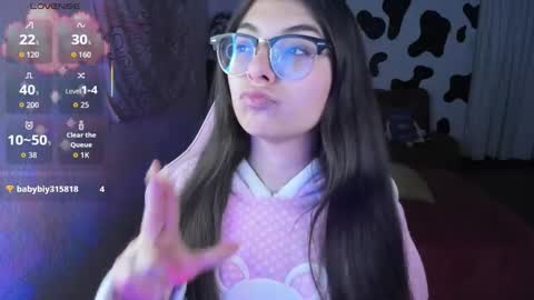 Snapshot of abbie_senjen chatting on 4, 11, 2025 April online show from 4, 11, 2025