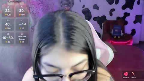 Snapshot of abbie_senjen chatting on 10, 11, 2025 April online show from 10, 11, 2025