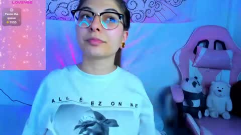 Snapshot of abbie_senjen chatting on 18, 5, 2026 April online show from 18, 5, 2026