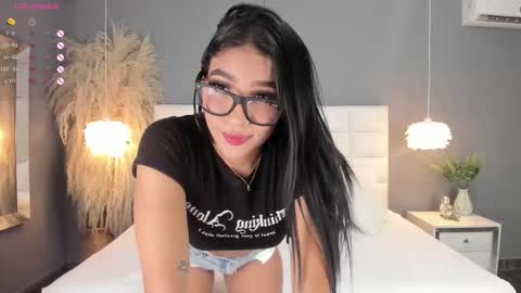 Abbie  online show from 28, 11, 2025