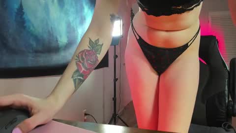 Abbie  Morgan online show from 26, 9, 2025