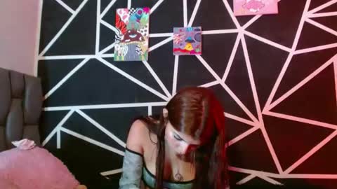 Snapshot of abby_and_chriss18 chatting on 18, 9, 2025 Abby y Crhiss online show from 18, 9, 2025