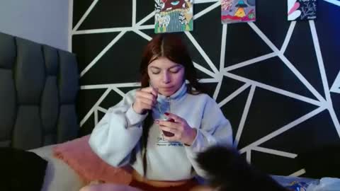Snapshot of abby_and_chriss18 chatting on 1, 10, 2025 Abby y Crhiss online show from 1, 10, 2025