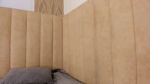 abby_swett1 online show from 17, 12, 2025