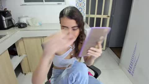 Snapshot of abbyhowlland chatting on 4, 5, 2026 sara online show from 4, 5, 2026