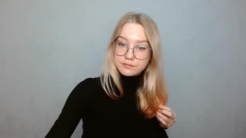 Abby Lovense is active online show from 3, 2, 2025