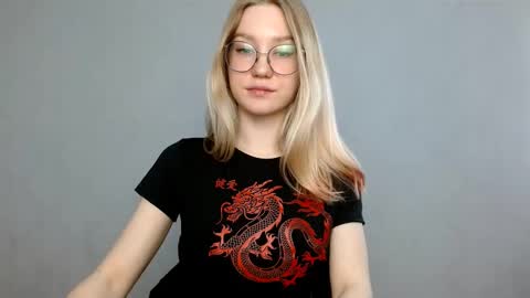 Abby Lovense is active online show from 17, 2, 2025