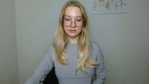 Abby Lovense is active online show from 13, 9, 2025