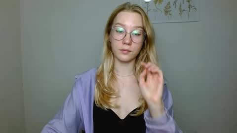 Abby Lovense is active online show from 7, 10, 2025