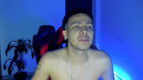 Independence model AbelAsburgo online show from 13, 12, 2025